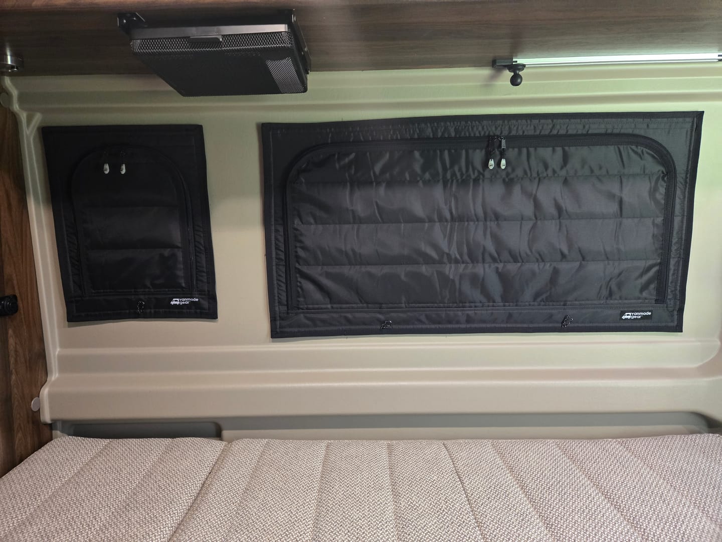 nn_opu様 No.13 RV チャームB Promaster Travato - Bed Window Zipper Shade Series – Vanmade Gear