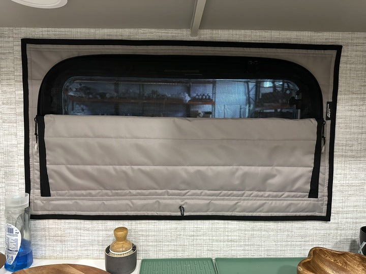 Sprinter Entegra Condor - Kitchen Zipper Shade
