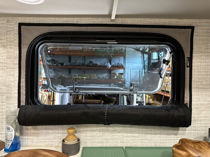 Sprinter Entegra Condor - Kitchen Zipper Shade
