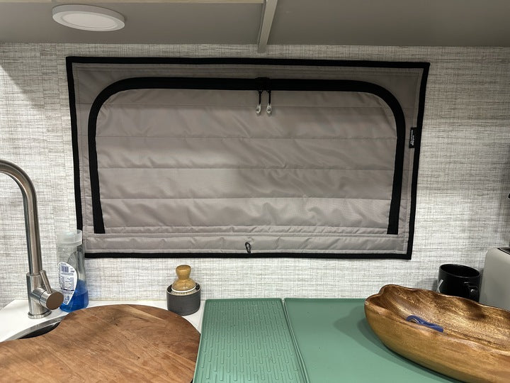 Sprinter Entegra Condor - Kitchen Zipper Shade