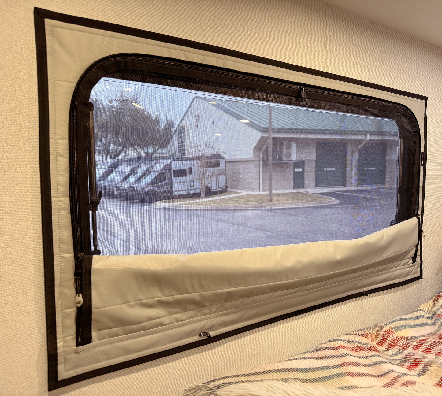 Tiffin Open Trail - Bed Zipper Shade (Set)